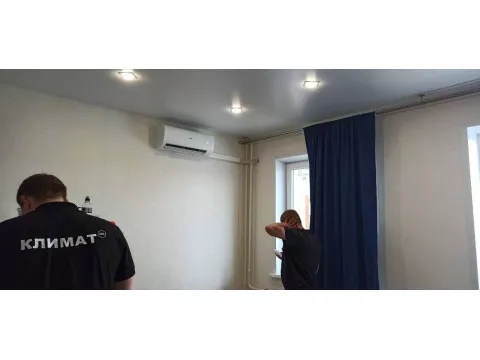Установка кондиционера Haier в квартире-студии на ул. Ошанина компанией БУРАН из Новосибирска