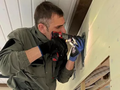 Установка двух кондиционеров Haier HSU-09HPL в селе Малоенисейское — работа на отлично от «Буран Климат»