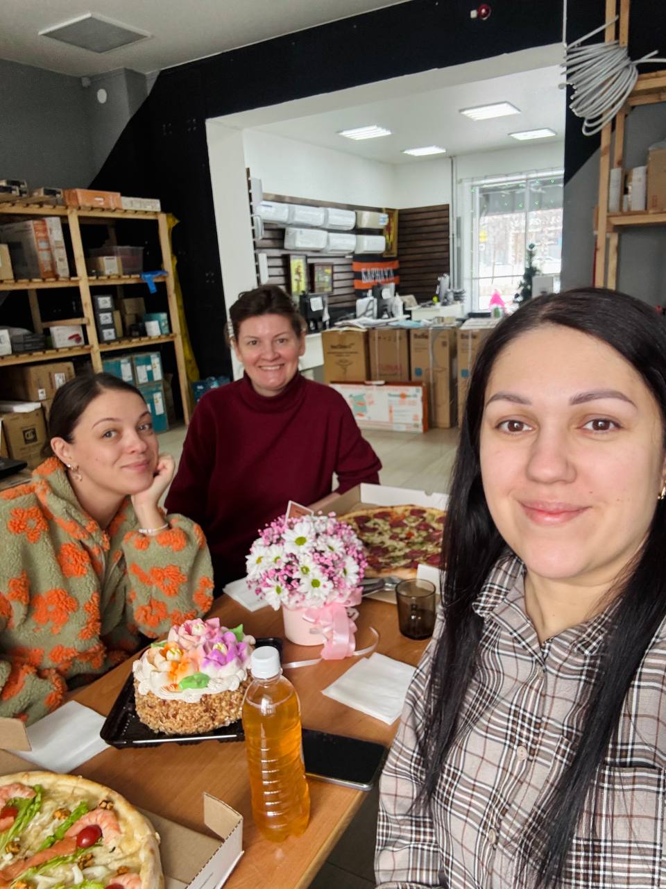 День рождения руководителя подразделения в Барнауле — Малики Шеровны Орловой 7